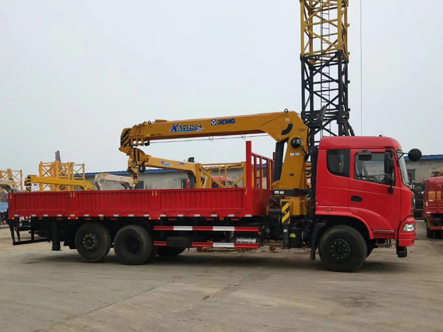 徐工吊機(jī)10噸三環(huán)后提升橋隨車吊