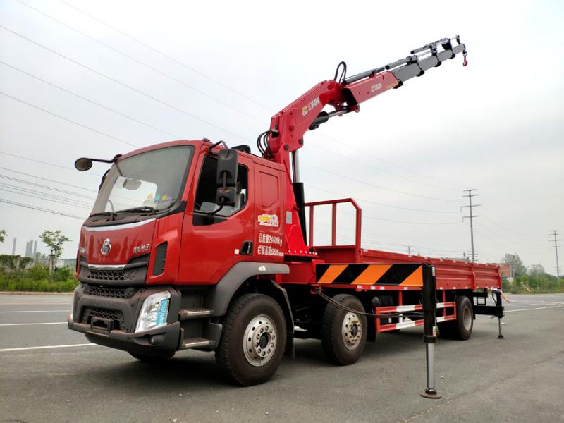 SQ320ZB4柳汽乘龍折臂隨車吊