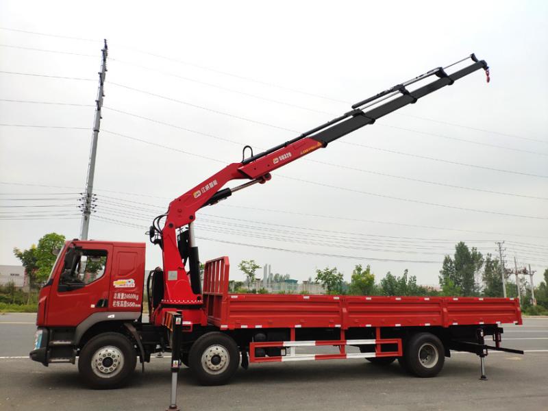 SQ320ZB4柳汽乘龍折臂隨車吊