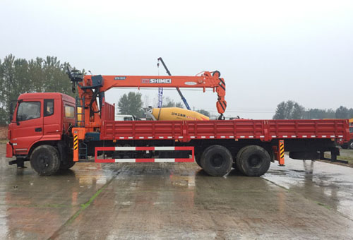 石煤12噸三軸東風隨車吊圖片展示5