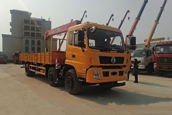 長興12噸三軸東風隨車吊圖片展示3 長興12噸三軸東風隨車吊圖片展示3