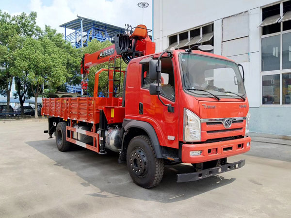 三環(huán)8噸程力隨車吊(山區(qū)專用)