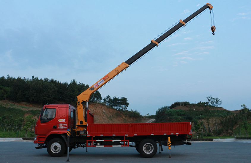 單橋6.3噸東風柳汽隨車吊圖片展示3 單橋6.3噸東風柳汽隨車吊圖片展示3