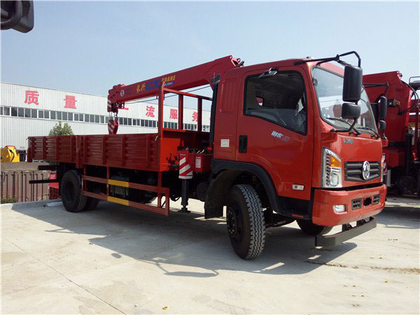 長興6.3噸東風隨車吊圖片展示2 長興6.3噸東風隨車吊圖片展示2