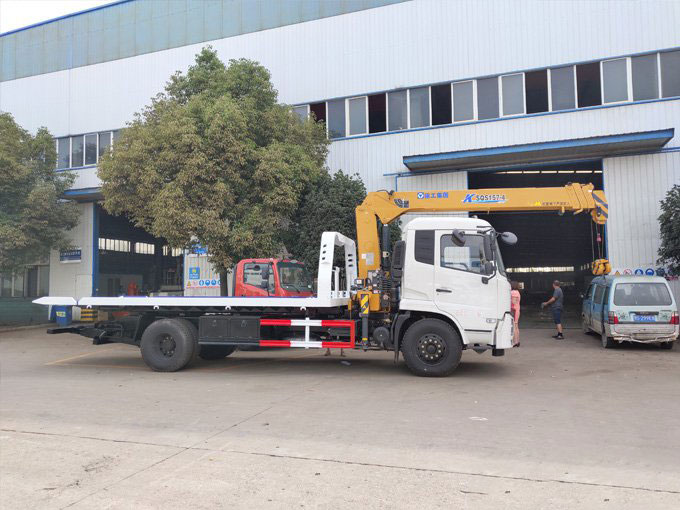 徐工吊機(jī)6.3噸東風(fēng)天錦清障隨車(chē)吊