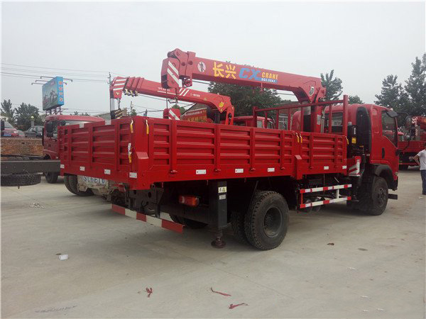 長興5噸三環隨車吊(5噸隨車起重運輸車)圖片展示2 長興5噸三環隨車吊(5噸隨車起重運輸車)圖片展示2