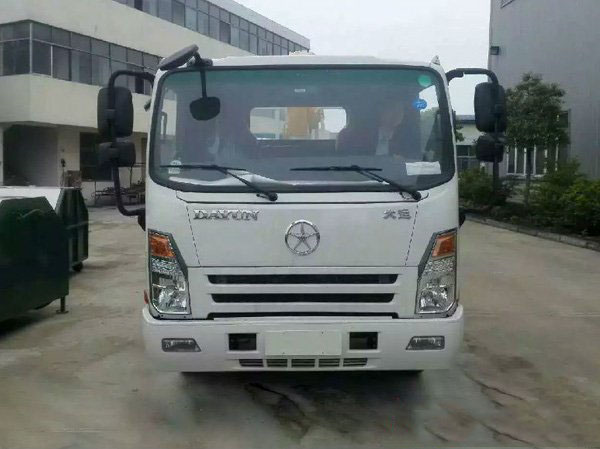 藍牌飛濤3.5噸大運隨車吊（大運3.2噸隨車起重運輸車）