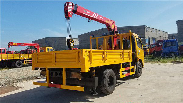 東風福瑞卡藍牌三一3.2噸隨車吊圖片展示3 東風福瑞卡藍牌三一3.2噸隨車吊圖片展示3