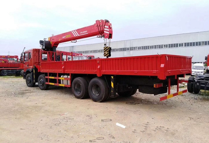 東風前四后八8×4三一16噸隨車吊圖片圖片展示4 東風前四后八8×4三一16噸隨車吊圖片圖片展示4