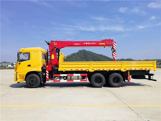 三環昊龍后八輪12噸隨車吊圖片圖片展示2