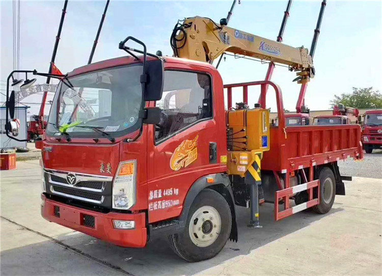 藍牌隨車吊底盤哪個品牌好？