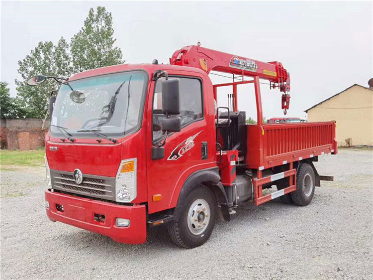 藍牌隨車吊底盤哪個品牌好？