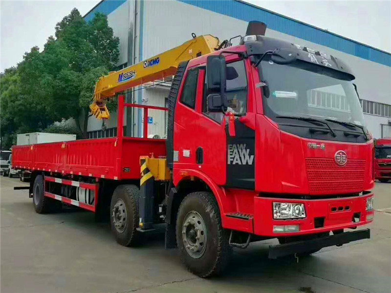 解放12噸價格隨車吊多少錢一臺?