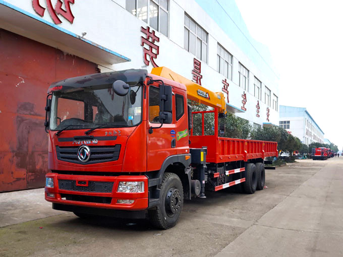 程力吊機(jī)12噸東風(fēng)特商T702隨車吊