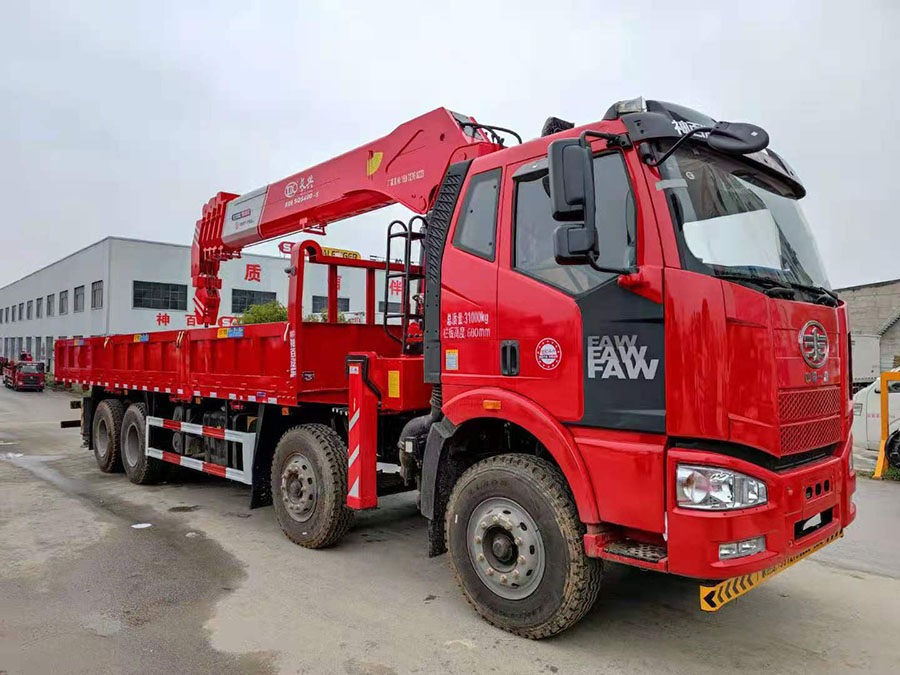 解放J6前四后八16噸隨車(chē)吊 一汽10檔變速箱