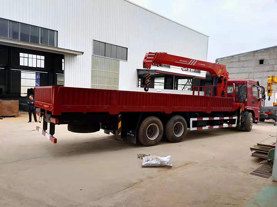 陜汽軒德翼6三一12噸隨車吊