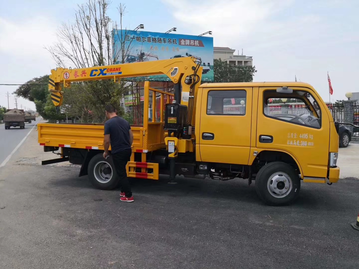 隨車吊鋼絲繩亂繩故障的原因及解決方式