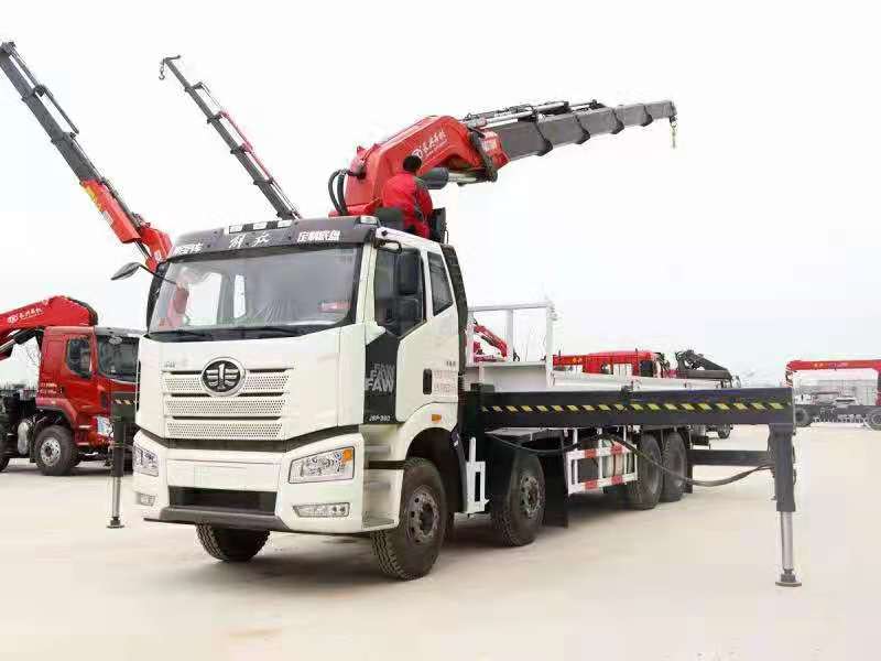 解放J6折臂隨車(chē)吊