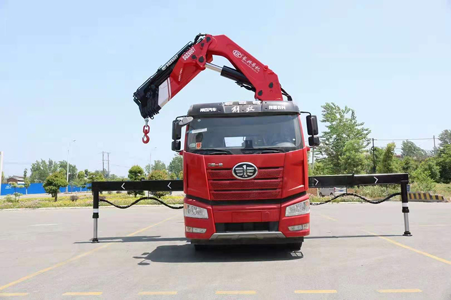 解放30噸折臂隨車吊
