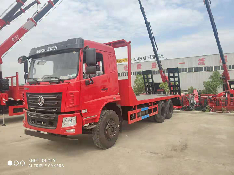 東風(fēng)后八輪平板車 國五現(xiàn)車21.8萬