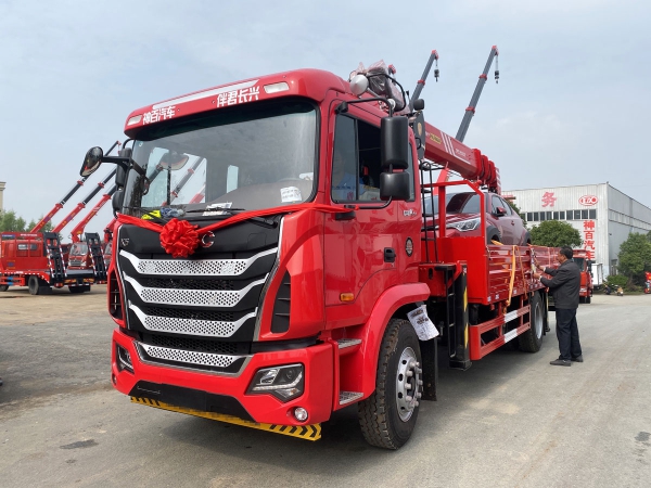 三一8噸直臂隨車吊價(jià)格多少錢