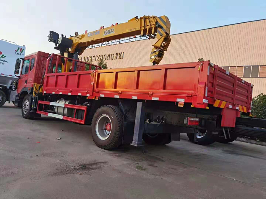 東風多利卡徐工8噸隨車吊多少錢