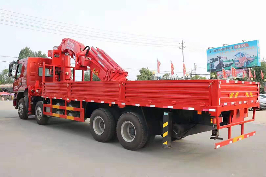 東風國六30噸隨車吊即將發車