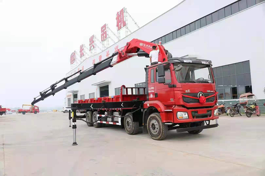 陜汽德龍25噸長興折臂隨車吊