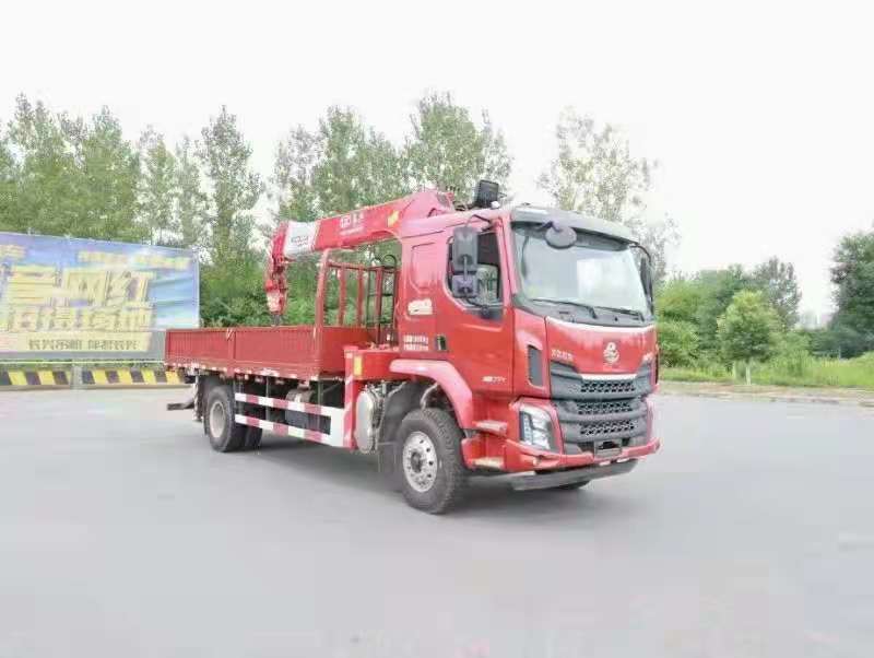 東風柳汽長興8噸隨車吊