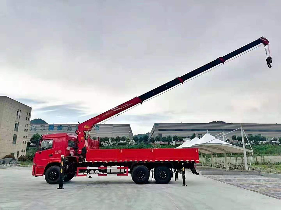 三環(huán)昊龍上裝三一8噸隨車(chē)吊