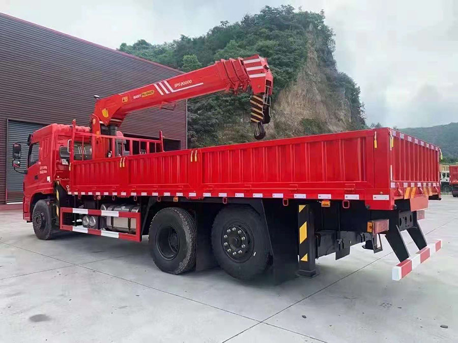 三環(huán)昊龍上裝三一8噸隨車(chē)吊