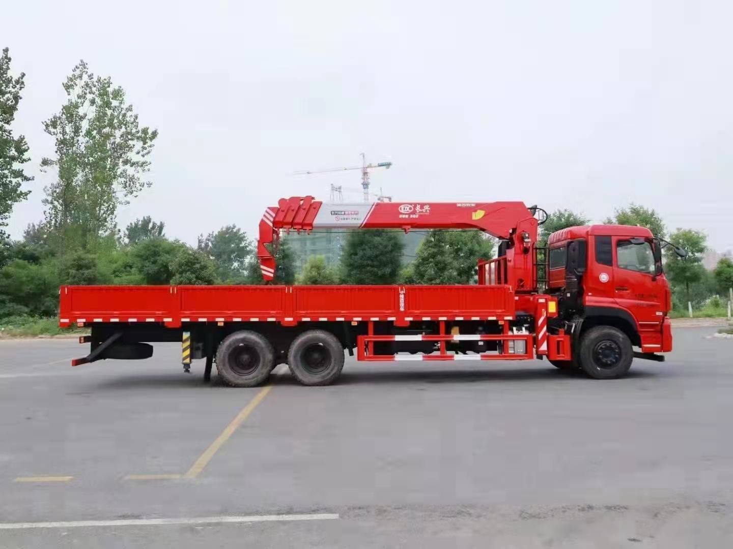 東風天龍龍擎300 長興12噸隨車吊圖片展示2 東風天龍龍擎300 長興12噸隨車吊圖片展示2