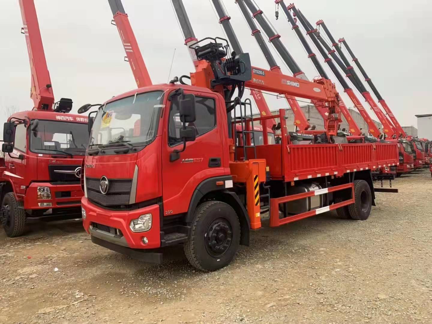 福田瑞沃8噸隨車吊 石煤直臂吊機